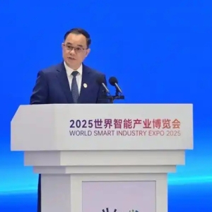 长安汽车朱华荣：未来汽车就是可进化的智能汽车机器人