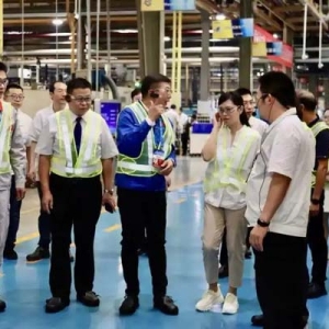 大国工匠走组团“开良方”，精准破解汽车行业难题