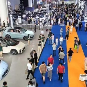 芒果车展新能源车唱主角，长沙车市点燃金秋激情