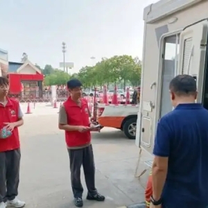 志愿者日记：我在高速服务区守护新能源车主的“充电”路