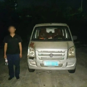 半夜“空车”停高速，一小时找寻竟是“无证车主”