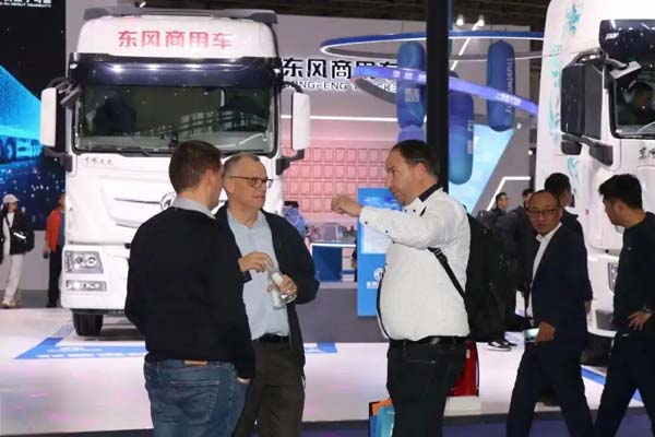 新能源、全球化驱动，中国商用车出海增幅领跑汽车产业链