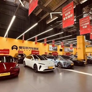 逛多个二手车市场后不敢下单，安徽蚌埠夫妻最终在懂车帝喜提爱车