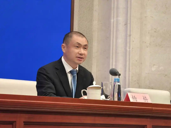 商务部将推进汽车流通消费改革试点，扩大二手车流通、全链条扩大汽车消费