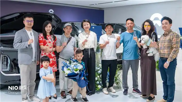 蔚来ES9湖南首批车主交付 真正实现“上市即交付”