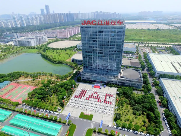 不是简单的减亏，是结构性的反转：拆解江淮汽车半年答卷