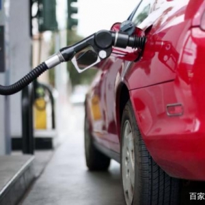 汽车加200块钱油能跑多远？内行：超出这个公里数，说明这是好车