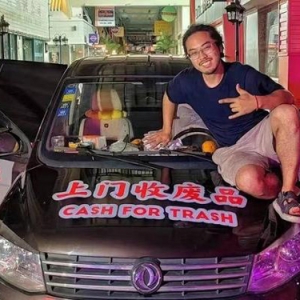 985高校毕业生“捡破烂”：月入过万过着极俭的生活