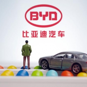 王传福尴尬了：比亚迪动力电池虽然厉害，但特斯拉似乎瞧不上