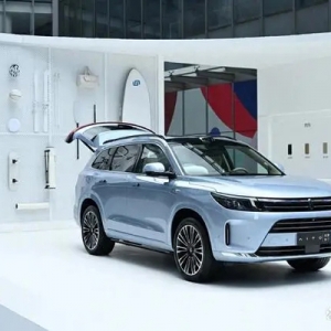 新M7大定量超5万台，余承东感慨问界“起死回生”