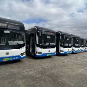 乘坐更舒适、续航更持久，这样的公交车，谁不爱？