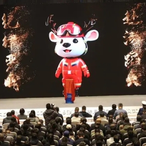 经开区“消防鹿”来了！安全知识“登上”自动驾驶网约车