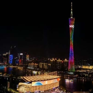 造车十年，李斌对蔚来现状“不那么满意”，争取2035年在全球前十牌桌上