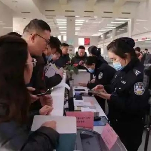 元旦后新车挂牌将现小高峰 市车管所提醒：“预约通道”拓展至3条