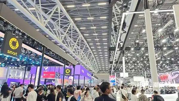 展望2025新能源汽车：智能驾驶将成为产业发展的关键