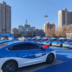 汶上：新能源出租车更新跑出 “加速度”
