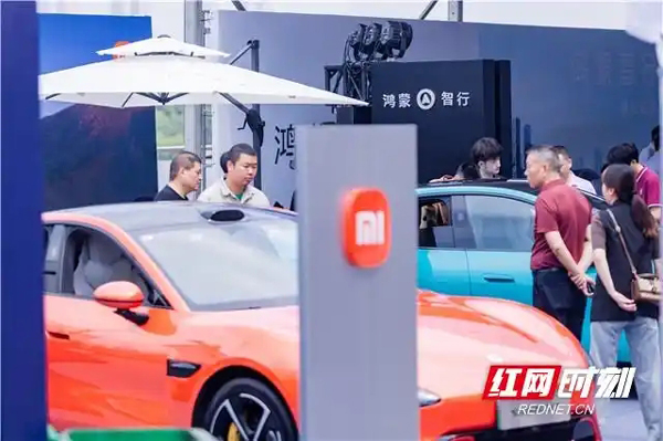 株洲年度最大规模车展点燃“五一”消费热潮