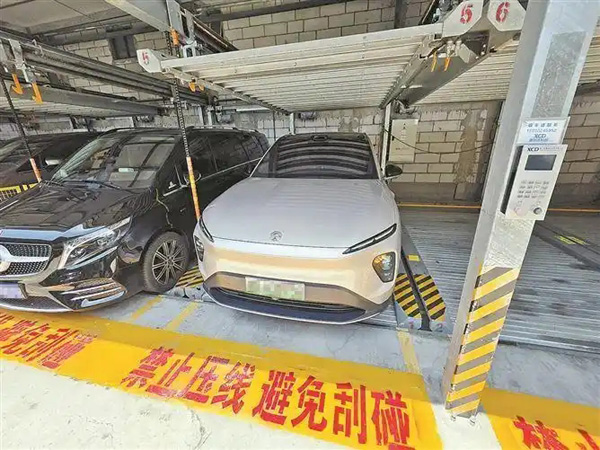 车位尺寸多年不变，新能源车越来越“胖”！停车难困扰车主