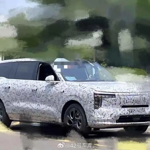 又一款大六座 SUV 新车谍照曝光，消息称系智己 LS9