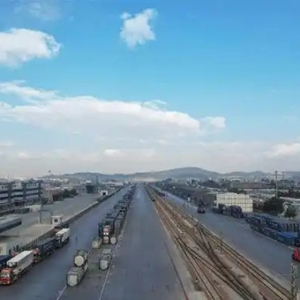 铁路现代物流助力中国汽车出海“加速跑”