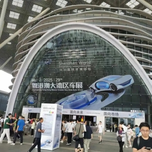直击2025粤港澳大湾区车展：千余款车型亮相，自主豪车风头无两，车企大佬热议“价格战”