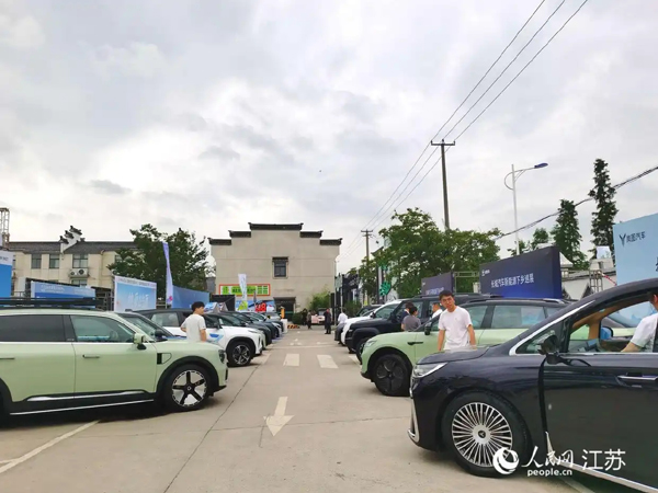 2025年新能源汽车下乡全国首站在江苏如皋启幕