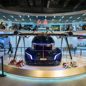 红旗飞行汽车目标 2029 年推出首款产品，2035 年商业化载人飞行
