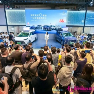 400余网红车模！新车首发！观众预警！2025青岛秋季国际车展观展高峰来临