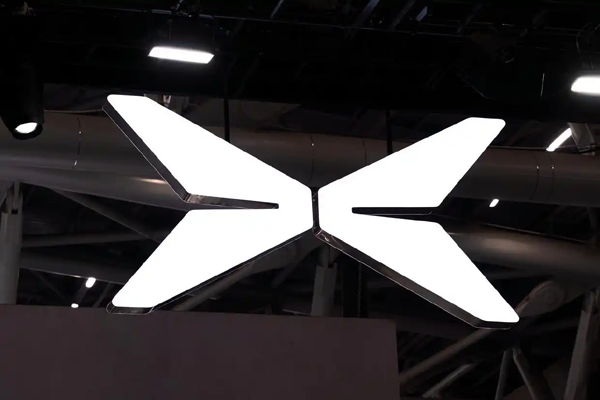 小鹏汽车首次实现季度盈利，何小鹏：完全自动驾驶有望在未来1至3年到来